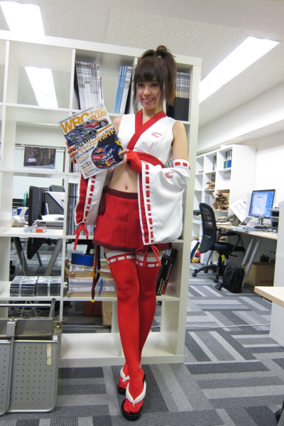 ナマ高崎くす子ちゃんが編集部訪問！（付録つき） – RALLYPLUS