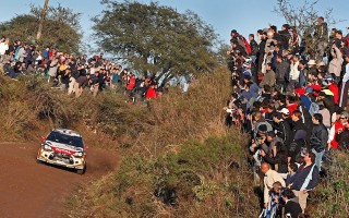 WRCアルゼンチン：運命のSS9、ローブが首位に浮上