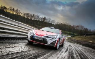 TMG、GT86 CS-R3のデリバリーを延期