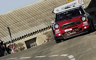 MINI JCW WRC、100カ所以上を改良