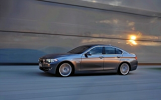 BMW 5シリーズ セダンとBMW 5シリーズ ツーリングが「iF Product Design Award 2011」を受賞