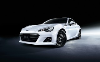 スバル、電動パワステなどを一部改良したBRZを発売