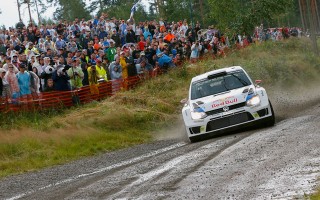 WRCフィンランド：地元ラトバラが初日トップ
