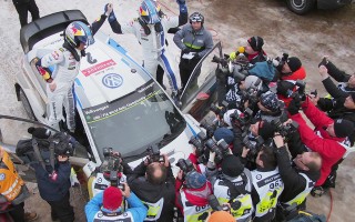 WRCスウェーデン：チームオーダーなしの全開対決