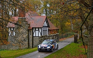 WRC GB：競技2日目を終えてオジエがリードを拡大