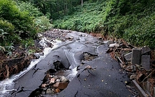 局地的豪雨の影響でモントレーのステージが一部変更に