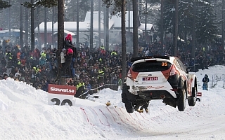 WRCスウェーデン：WRC2部門デイ3、勝田貴元がリードを広げる