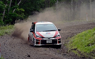全日本ラリー モントレー：Vitz GRMN Rally、前戦のトラブルを克服し3位表彰台を獲得