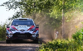 WRCフィンランド：初日SS1はトヨタのタナックが首位発進