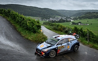 WRCドイツ：ヒュンダイ、チーム拠点でのWRC戦で選手権リード死守を目指す