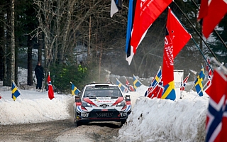 WRCスウェーデン：タナックが首位と2秒差の総合2位に浮上、ミークは総合8位につける
