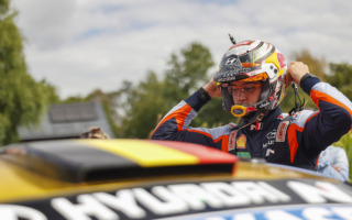 WRCベルギー：ティエリー・ヌービル「喜びを与えてくれたファンに恩返ししたかった」デイ2コメント集　
