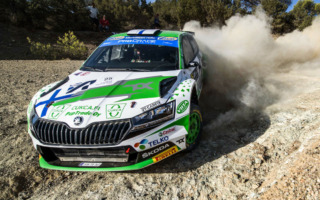 WRCアクロポリス：WRC2はリンドホルムがトップ、ミケルセンはリタイア後に再スタートを選択