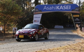 WRCジャパン：世界最小のWRCチャレンジャー、クラス優勝を達成