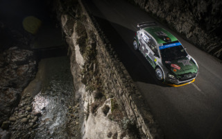 WRCモンテカルロ：シュコダ・ファビアRSラリー2がWRCデビュー、ニコライ・グリアジンが初日トップ