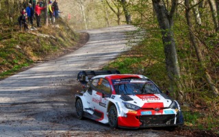 WRCクロアチア：エルフィン・エバンスが総合首位にポジションアップ
