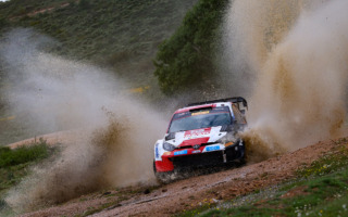 WRCサルディニア：セバスチャン・オジエが僅差のトップ争い、勝田貴元は5番手走行中