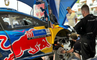 WRCエストニア：シェイクダウンでトラブルのオィット・タナック、タイムペナルティを受けてエンジン交換