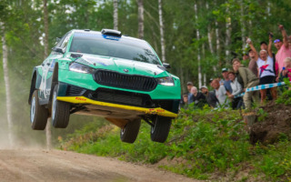 WRCエストニア：WRC2はアンドレアス・ミケルセンが今季2勝目で選手権2番手に浮上
