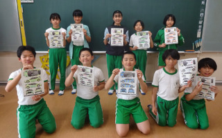 WRCジャパン：開催地・豊田市の小学生がニコライ・グリアジン車のカラーリングに挑戦！