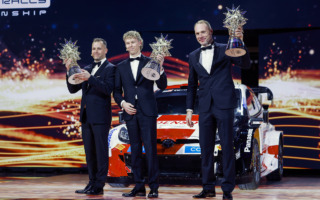 バクー開催のFIA表彰式でTGR-WRT、カッレ・ロバンペラ、ヨンネ・ハルットゥネンが2023年WRCタイトルを正式に戴冠