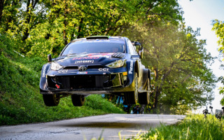 WRCクロアチア：トヨタはエルフィン・エバンスが首位タイで初日を終える