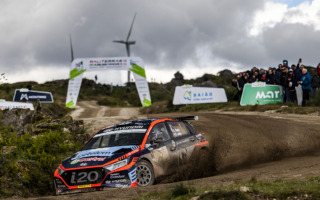 クリス・ミークがポルトガル選手権で今季の3連勝、WRCポルトガルにも再び登場