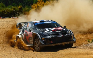 WRCポルトガル：カッレ・ロバンペラが、総合2番手のセバスチャン・オジエを1秒差で抑え首位に