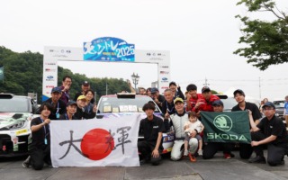 全日本ラリーモントレー：新井大輝が3.5秒の僅差でヘイキ・コバライネンに競り勝つ