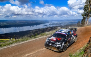 WRCチリ：2日目を終え、後半ベスト連発のセバスチャン・オジエが首位に浮上。6.3秒差の2番手にエルフィン・エバンス